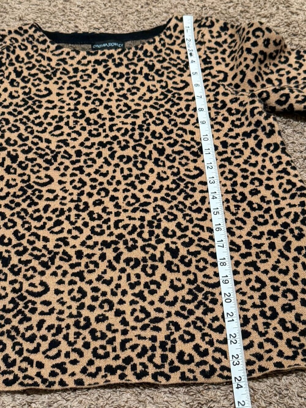 Cynthia Rowley Leopard Print Crew Neck Sweater M Soft Knit - Picture 8 of 10